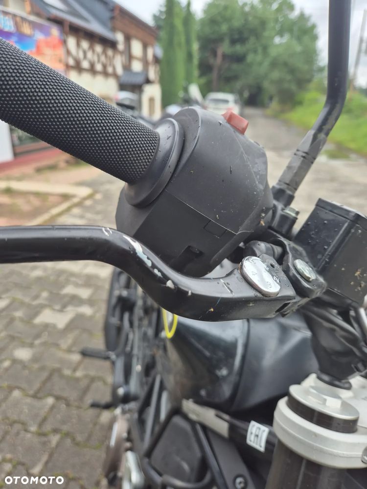 Husqvarna Svartpilen - 23