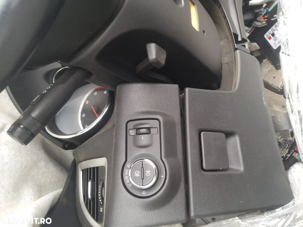 Plansa de Bord pentru Opel Astra J din 2011 - 3
