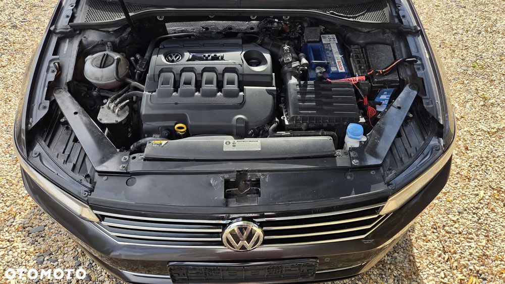 Volkswagen Passat - 20