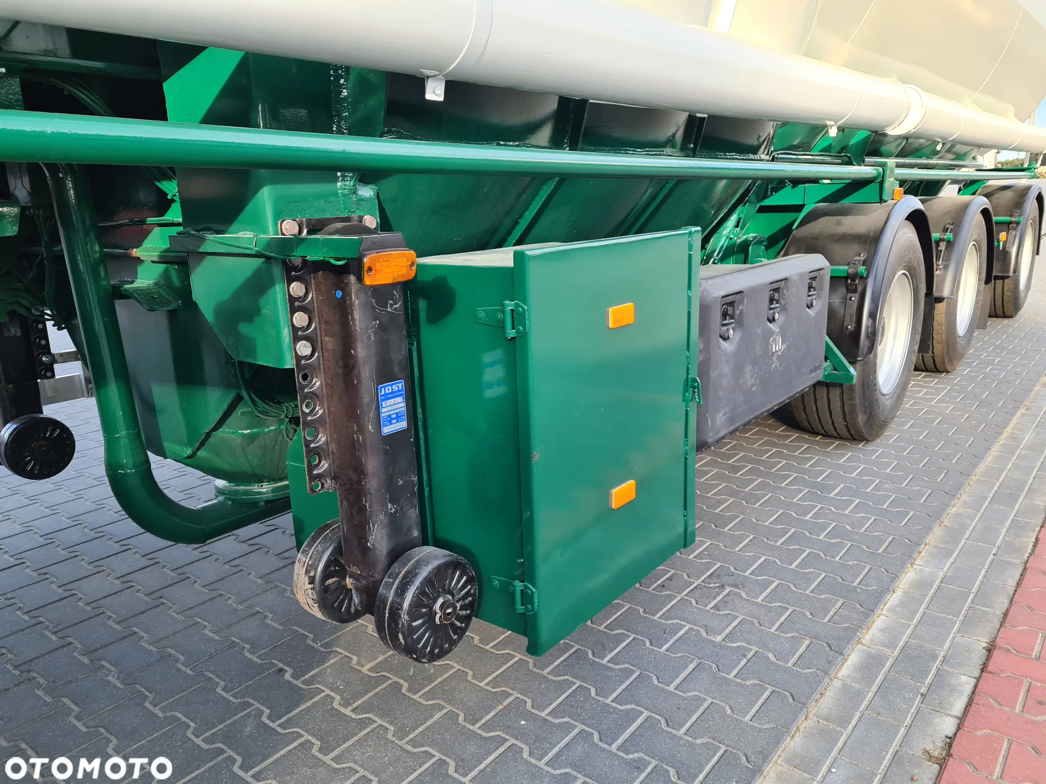 Lambrecht Lambrecht z zasysaniem, 3 osiowa 01LK30 PASZOWOZ SILOS WELGRO 2008 - 15