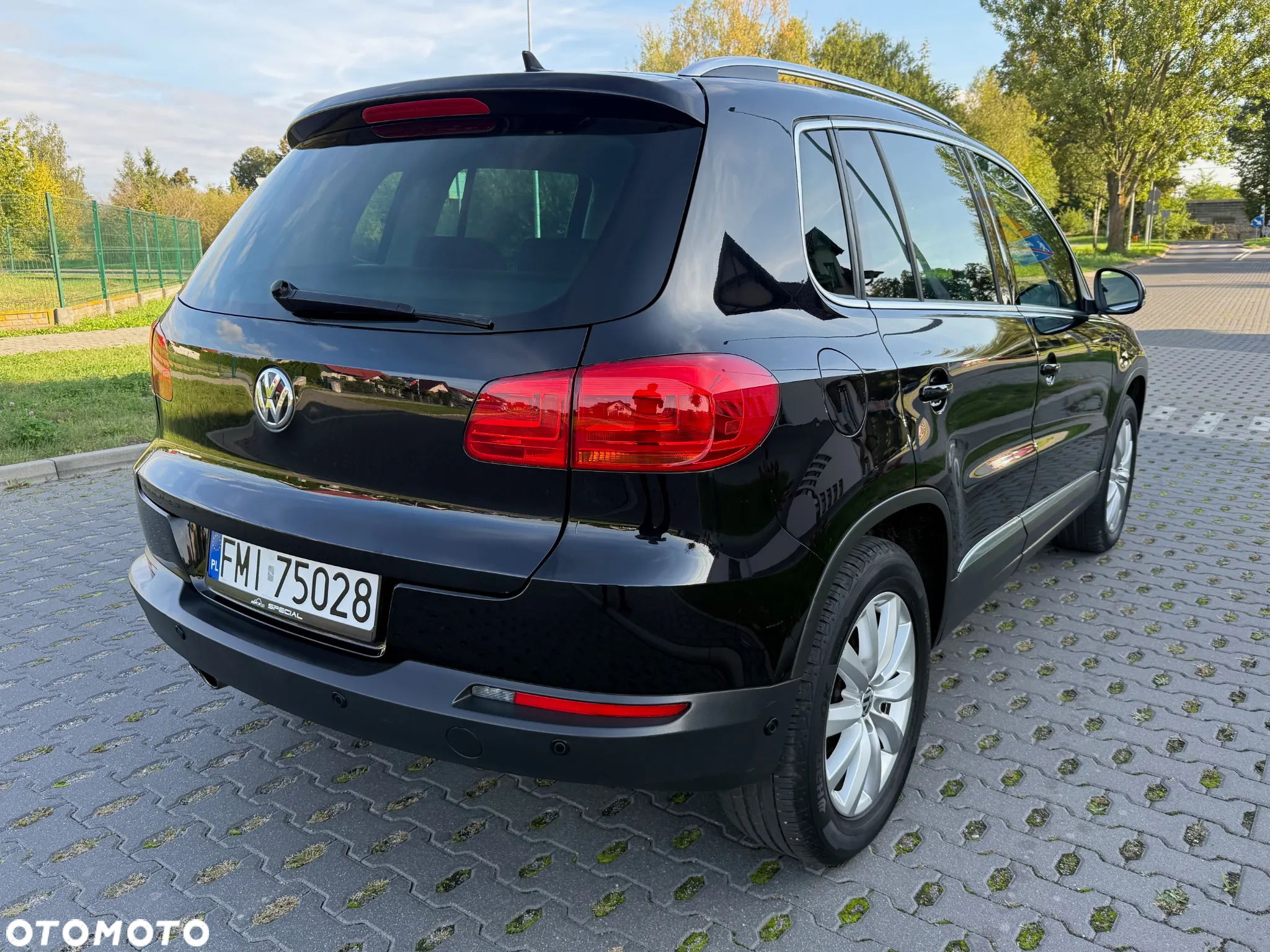 Volkswagen Tiguan 2.0 TDI DPF 4Motion BlueMotion Technology DSG Exclusive - 5