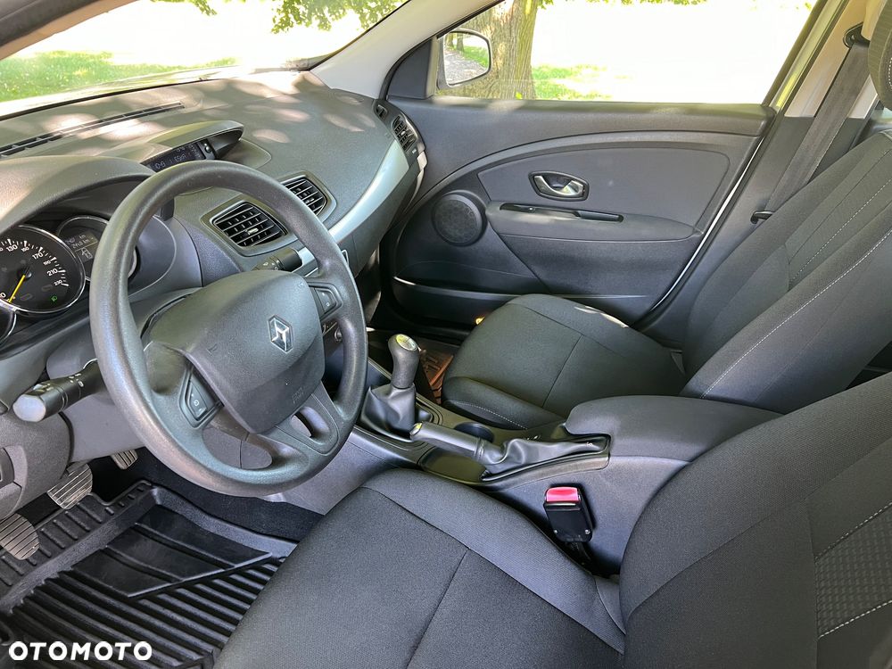 Renault Fluence 1.6 16V Expression - 9