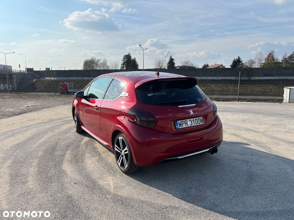 Peugeot 208 1.6 THP GTi - 5