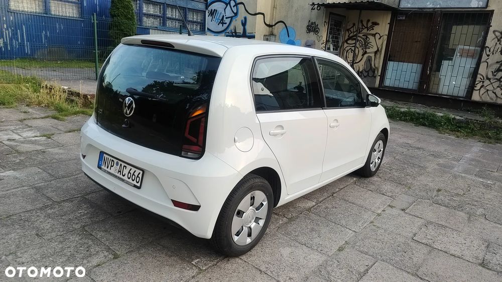Volkswagen up! move - 8