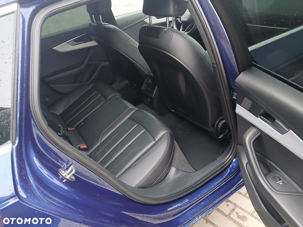 Audi A4 Avant 2.0 TDI - 9