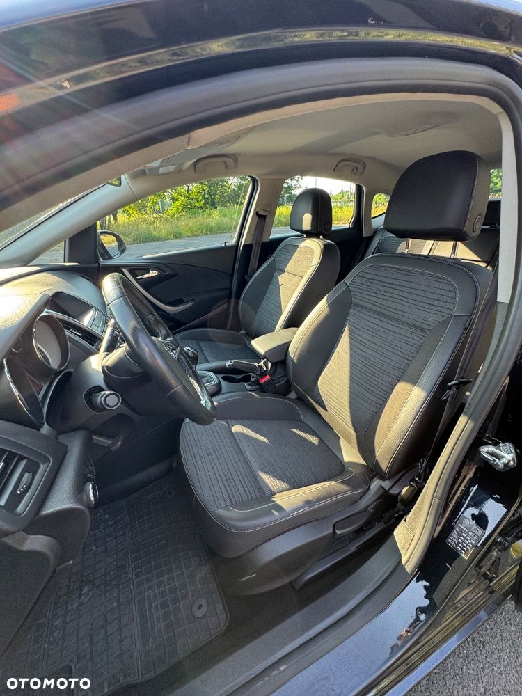 Opel Astra 1.4 T Active - 10