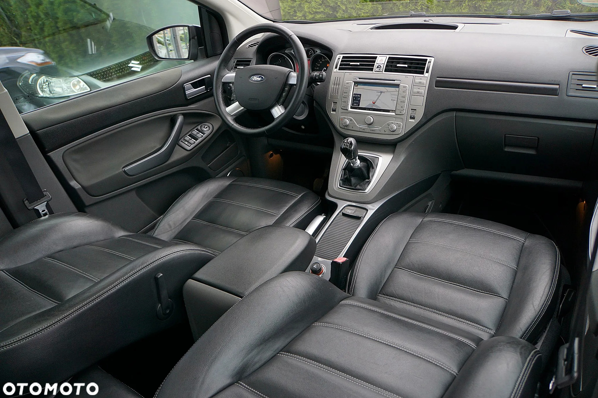 Ford Kuga 2.0 TDCi 4x4 Titanium - 20