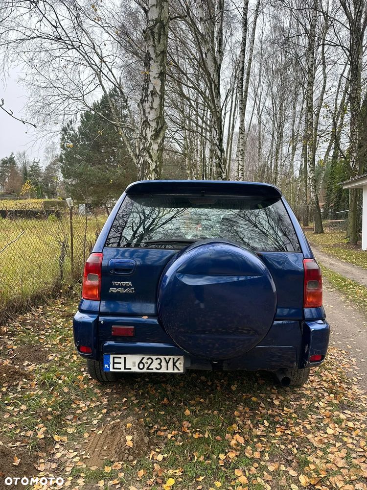 Toyota RAV4 D-4D 4x4 - 5