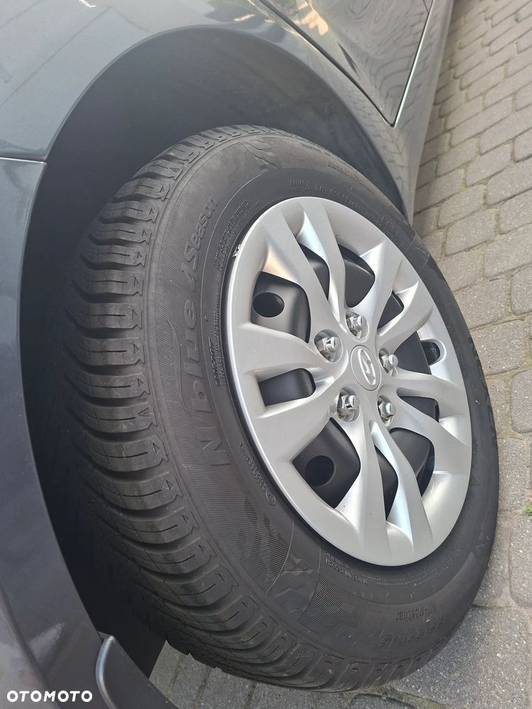 Hyundai ix20 1.4 blue Trend - 8
