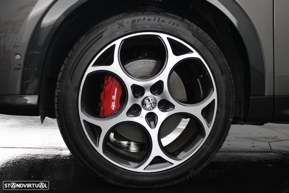 Alfa Romeo Tonale 1.3 Plug-In Hybrid Veloce e-AWD - 41