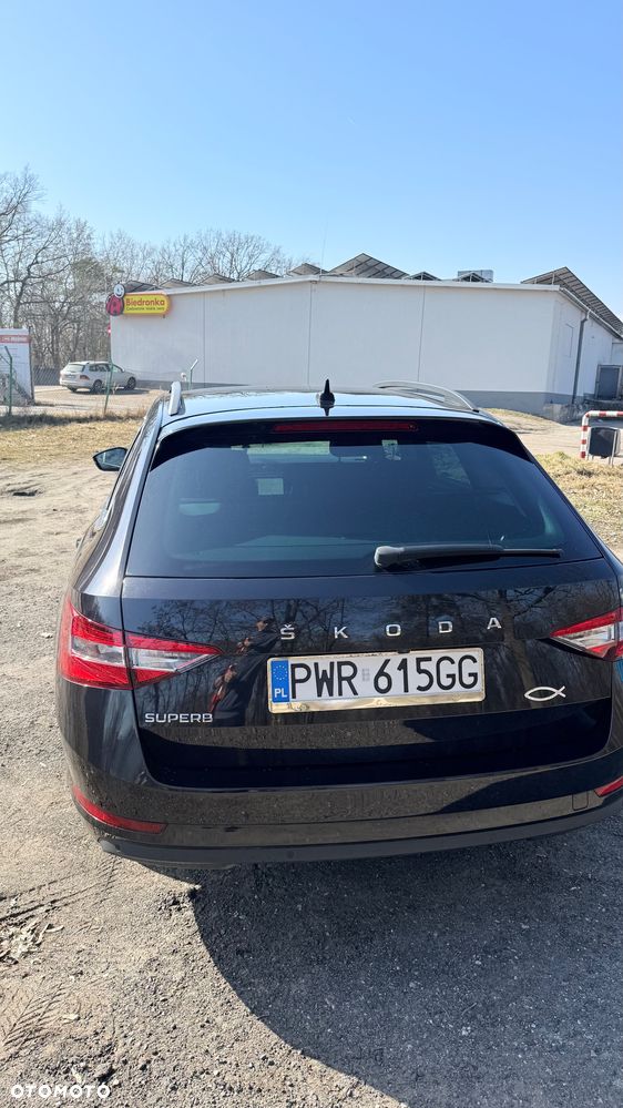 Skoda Superb 1.6 TDI DSG Ambition - 4