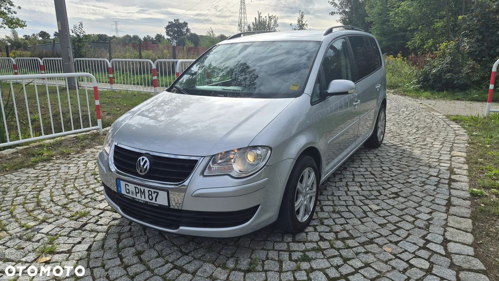 Volkswagen Touran 1.9 TDI Q-Line - 2