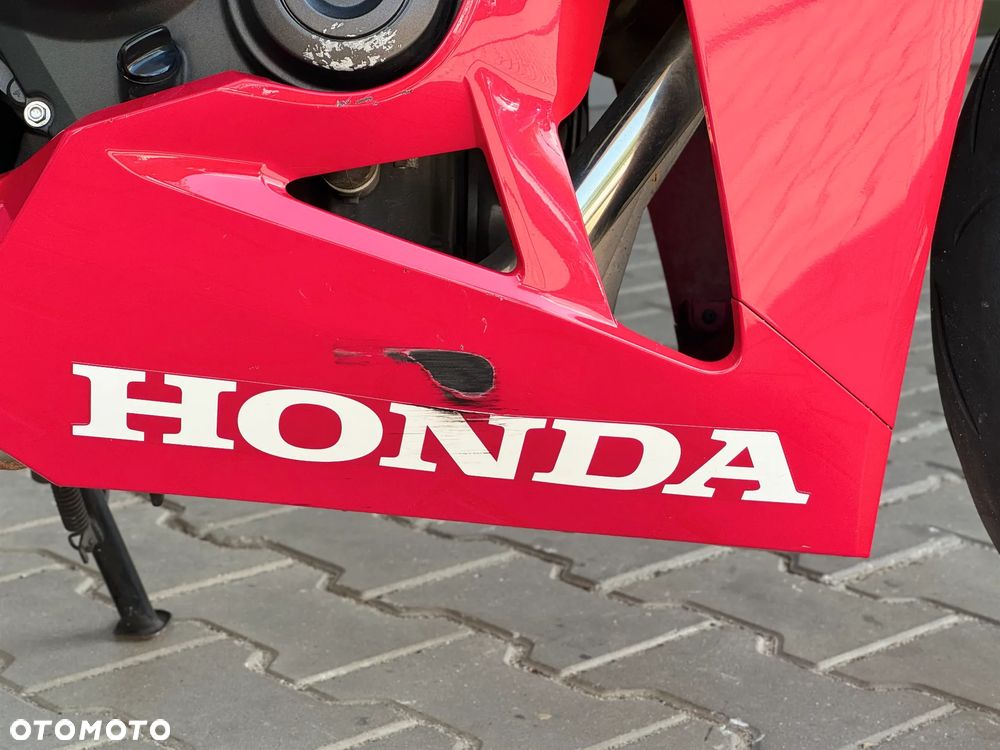 Honda CBR - 8
