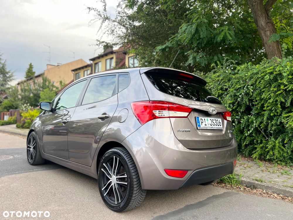 Hyundai ix20 1.4 blue YES Gold - 11