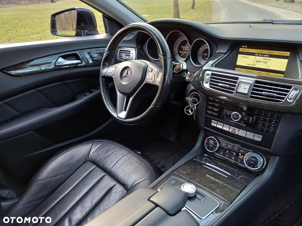 Mercedes-Benz CLS 250 CDI DPF BlueEFFICIENCY 7G-TRONIC - 23