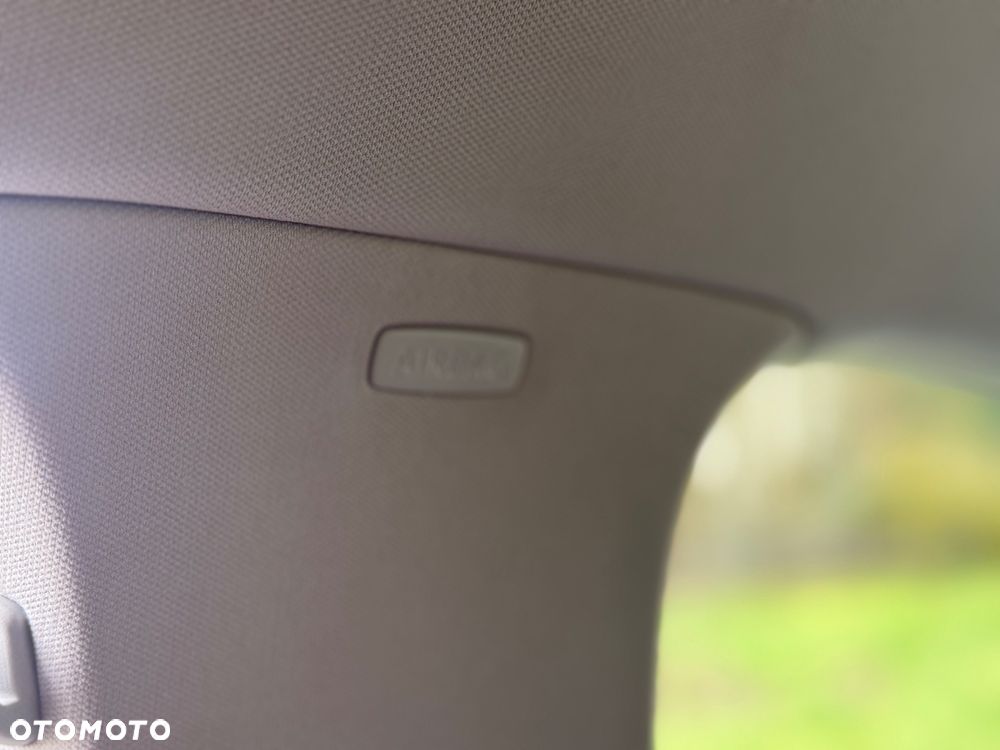 Volkswagen Golf Plus 1.6 TDI Highline - 19