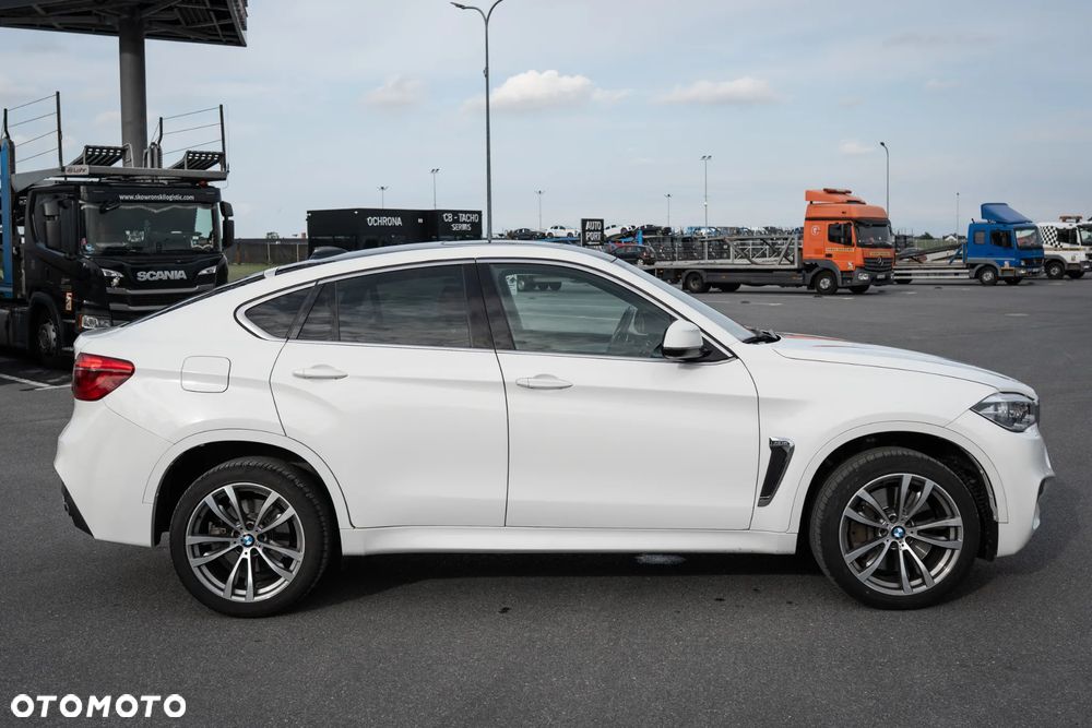 BMW X6 xDrive50i M Sport - 7