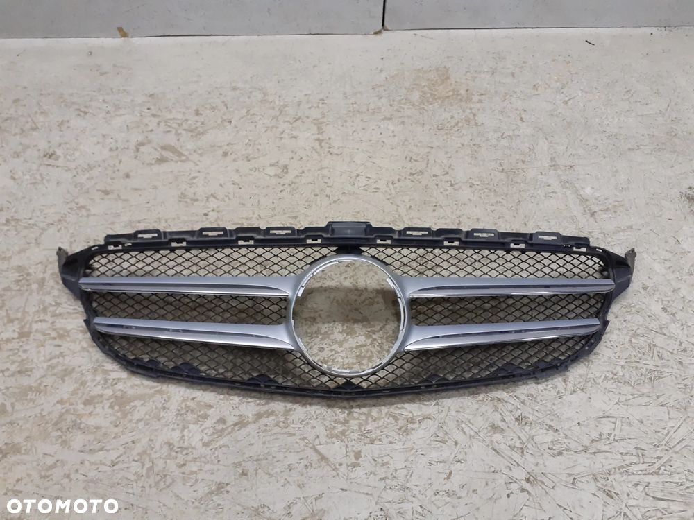 GRILL ATRAPA MERCEDES C-KLASA W205 2014-2017R A2058800183 - 1