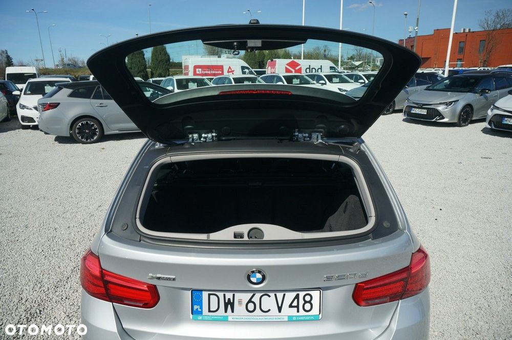 BMW Seria 3 - 33