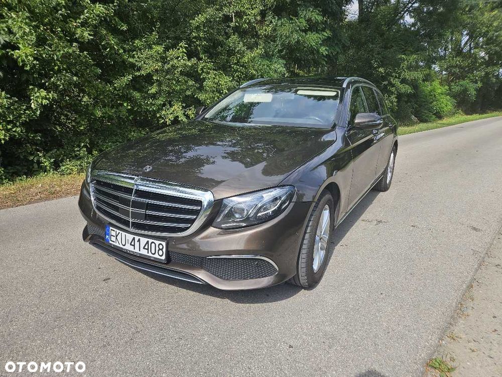 Mercedes-Benz Klasa E 220 d 9G-TRONIC Exclusive - 8