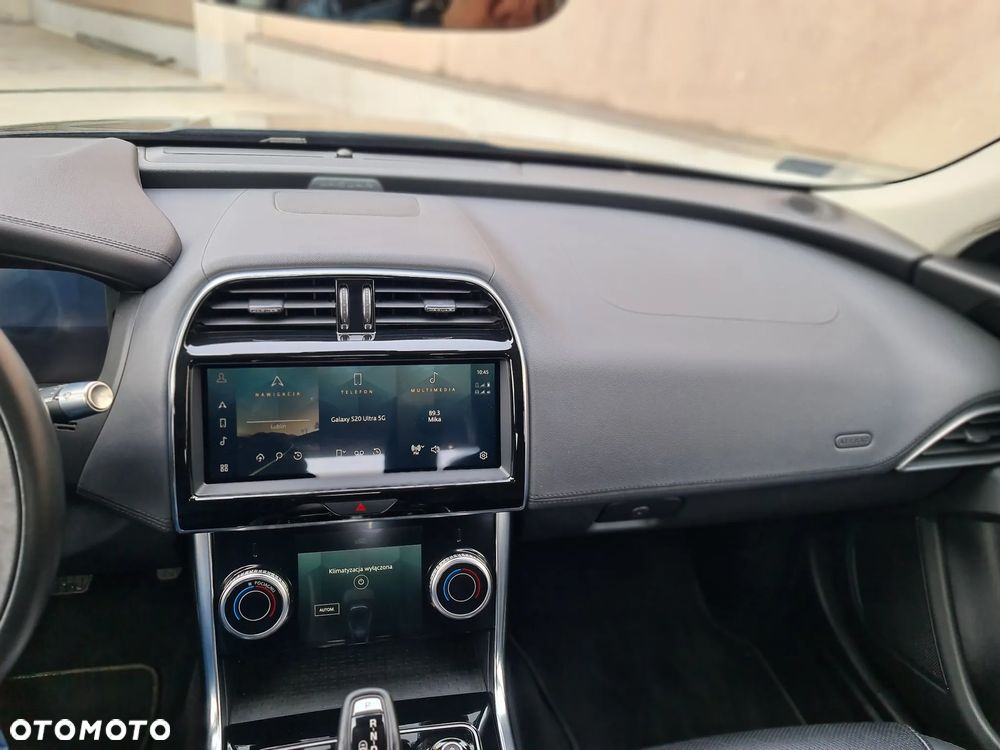Jaguar XE D200 SE - 15