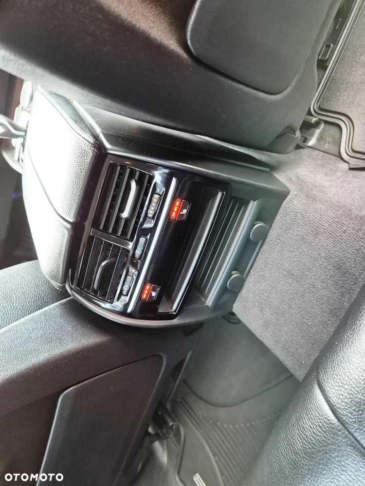 BMW Seria 5 520d xDrive Luxury Line - 23