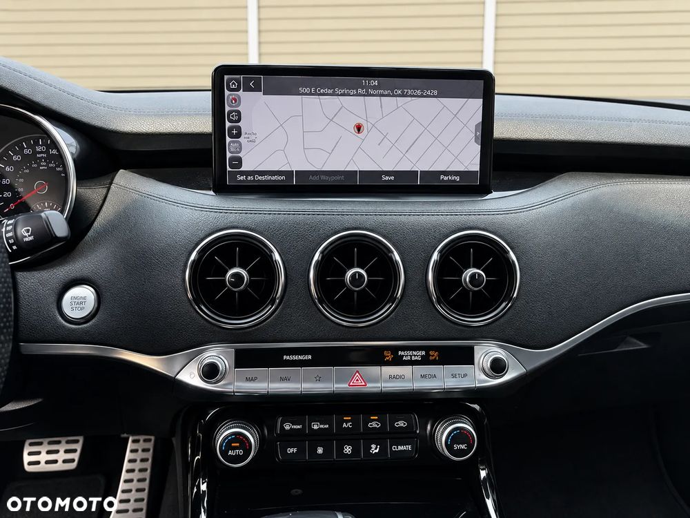 Kia Stinger - 11