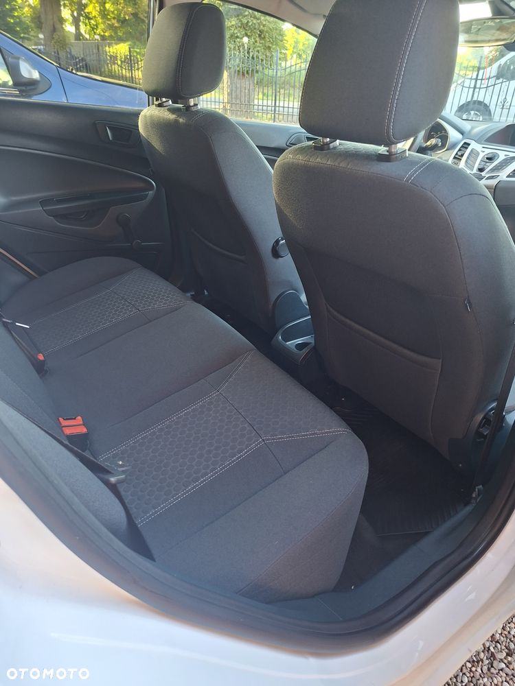 Ford Fiesta 1.6 Trend - 14