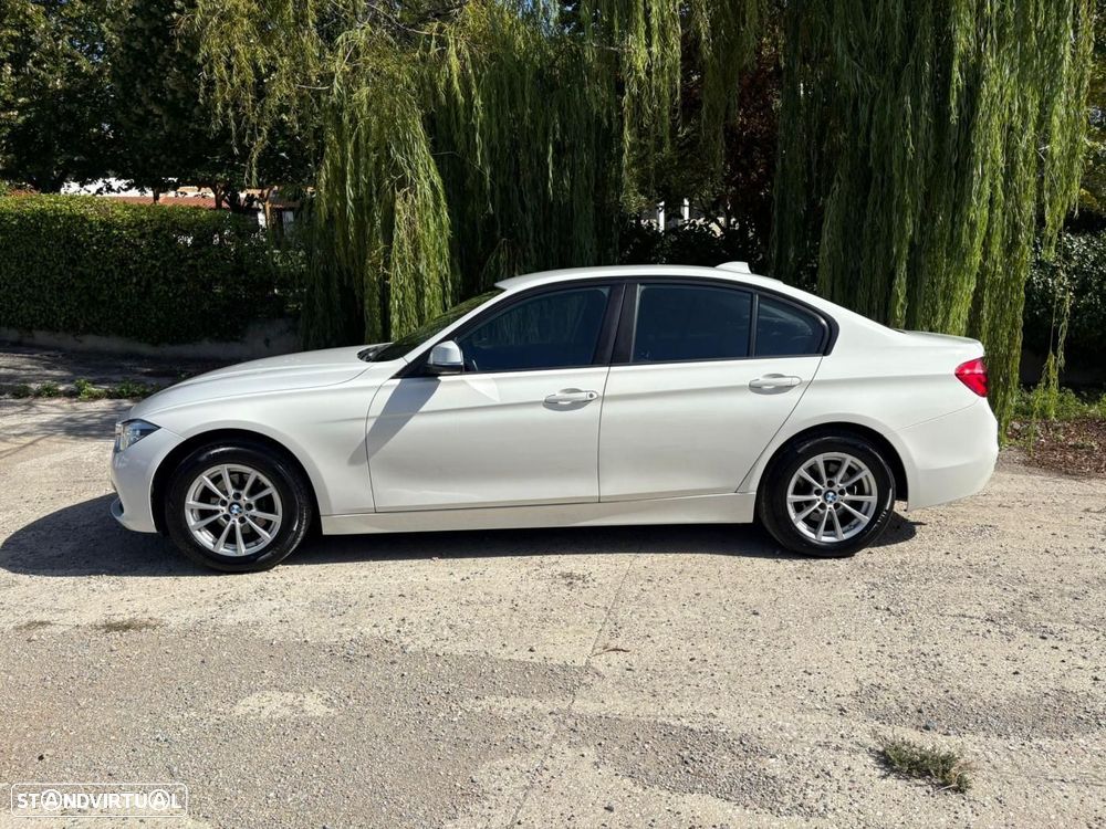 BMW 318 d Auto - 14