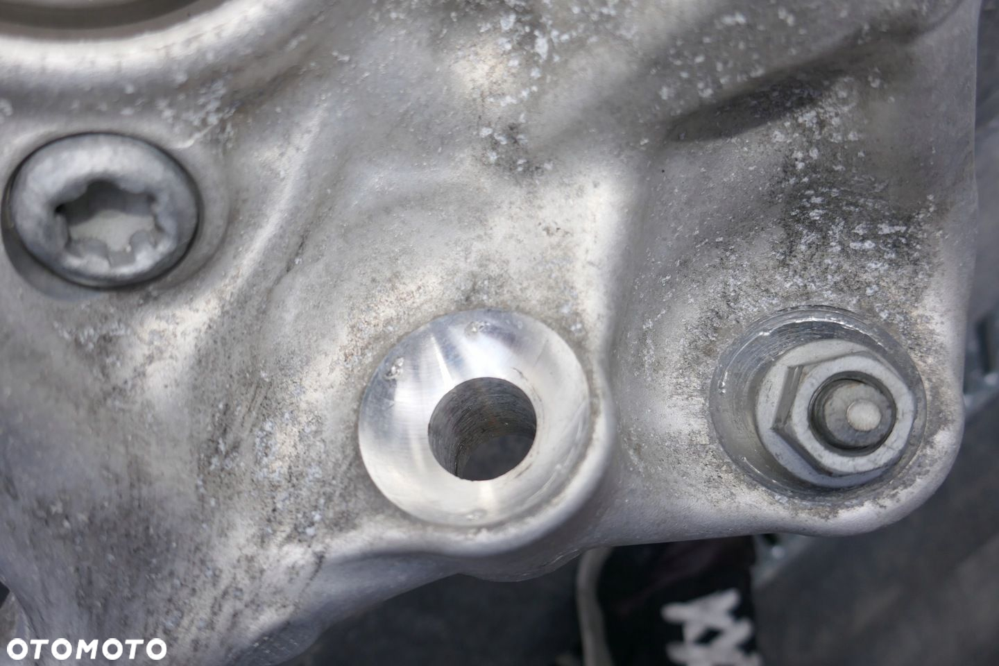 BMW 5 G30 G31 ZWROTNICA PIASTA PRAWY PRZÓD 6884382 - 9