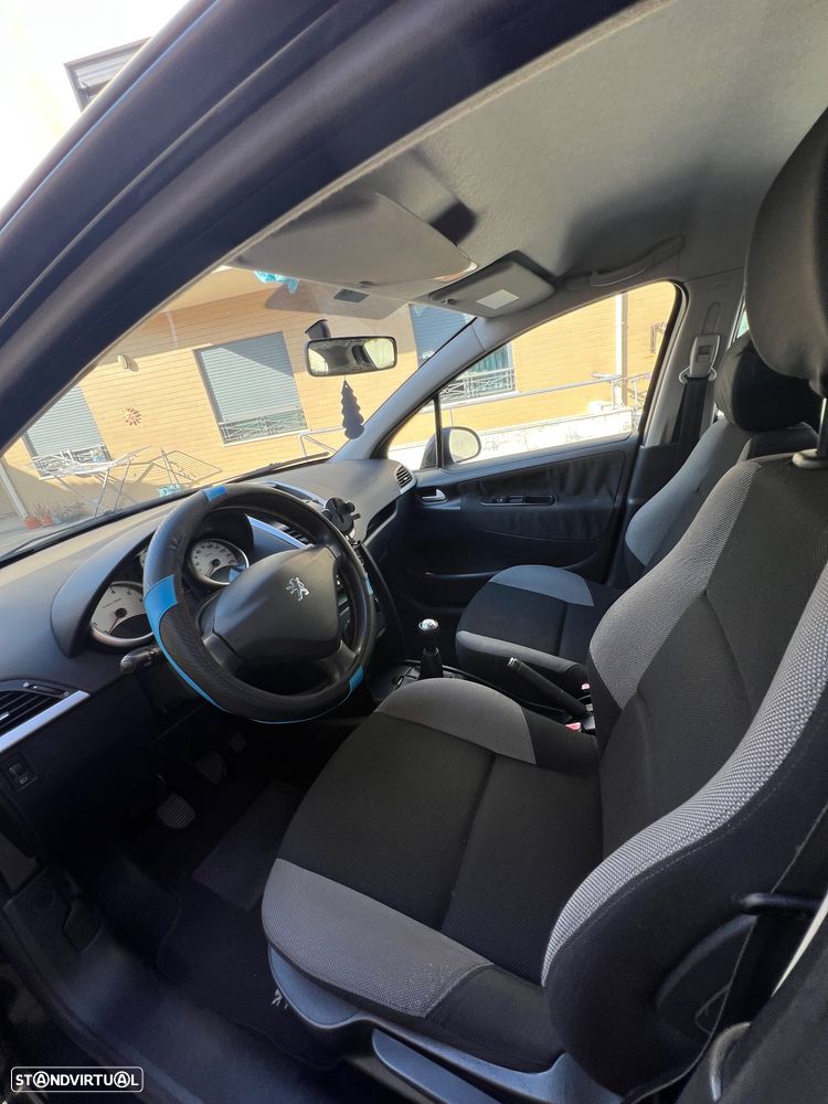 Peugeot 207 1.4 16V Trendy - 7