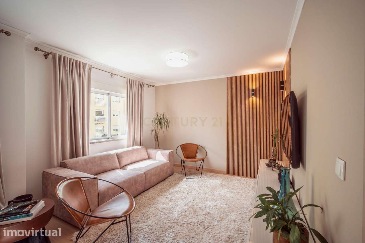 Apartamento T3 - São João do Estoril - Grande imagem: 2/27