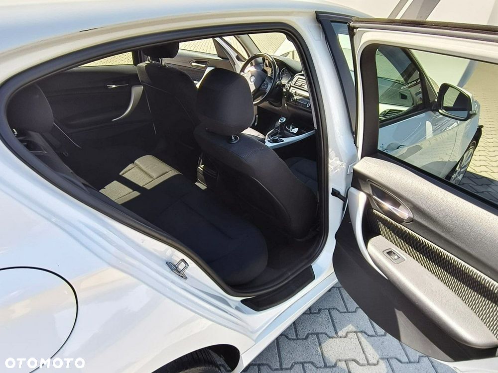 BMW Seria 1 - 15