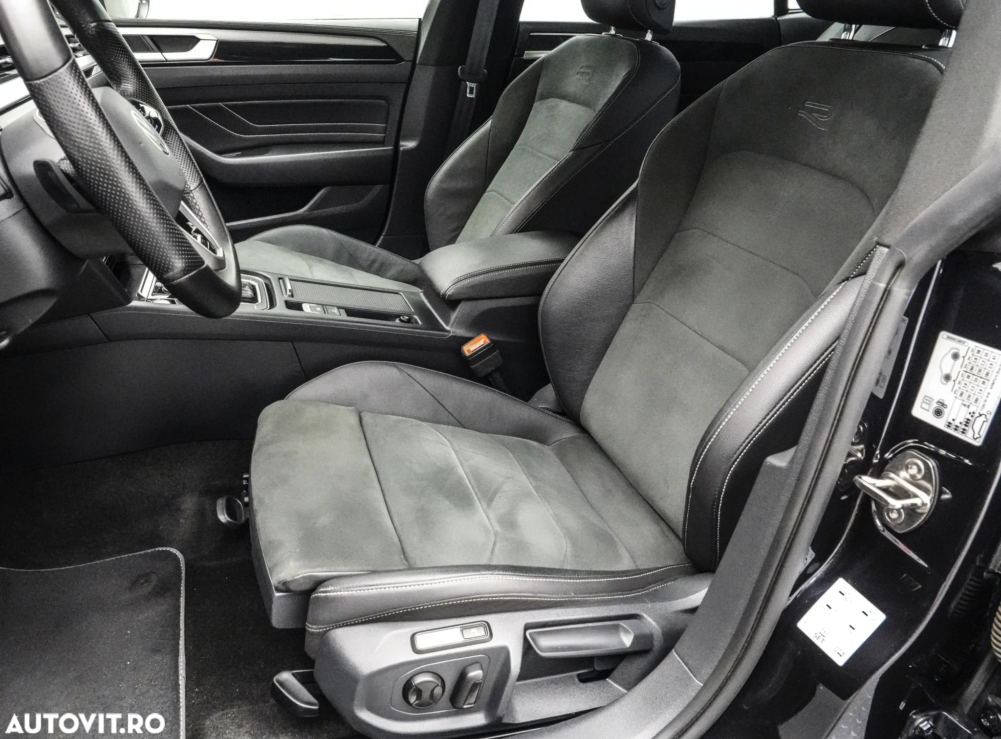 Volkswagen ARTEON 2.0 TDI 4Motion DSG R-Line - 13