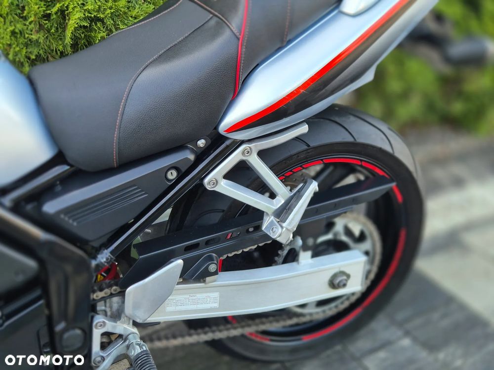 Yamaha FZ6 - 18