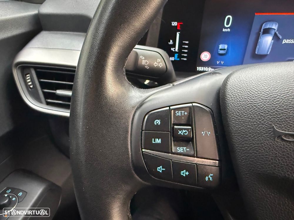 Ford Tourneo Courier 1.0 EcoBoost Titanium - 27