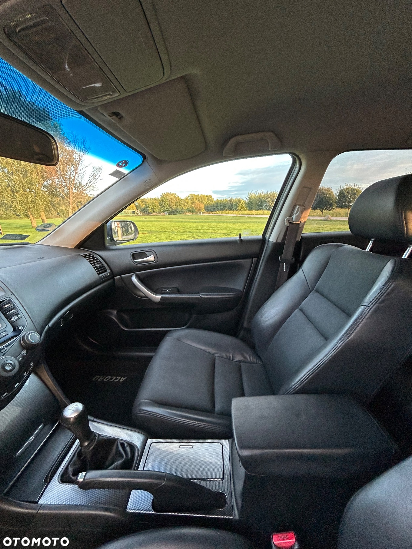 Honda Accord 2.0 Executive - 12