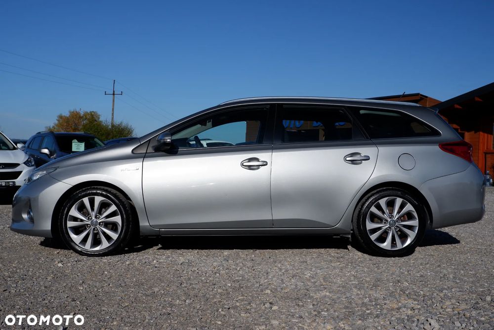 Toyota Auris 1.8 HSD Luna - 34
