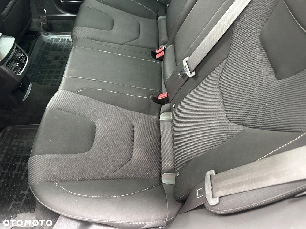 Ford Mondeo SW 1.5 EcoBoost Titanium - 24