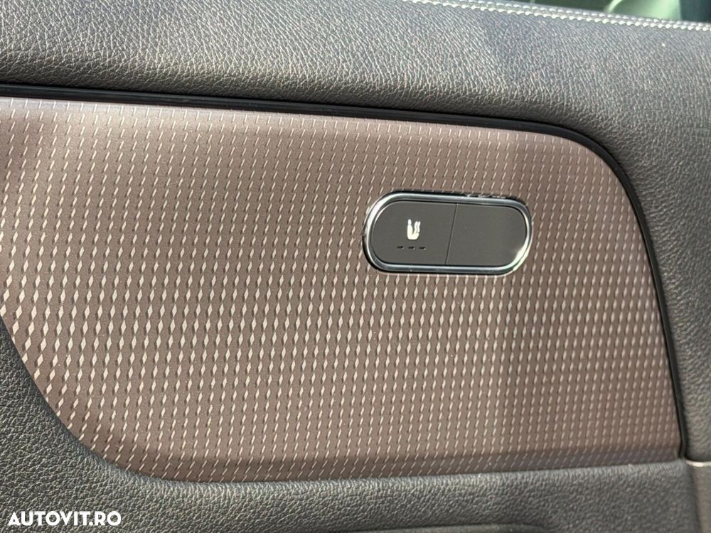 Mercedes-Benz GLA - 9