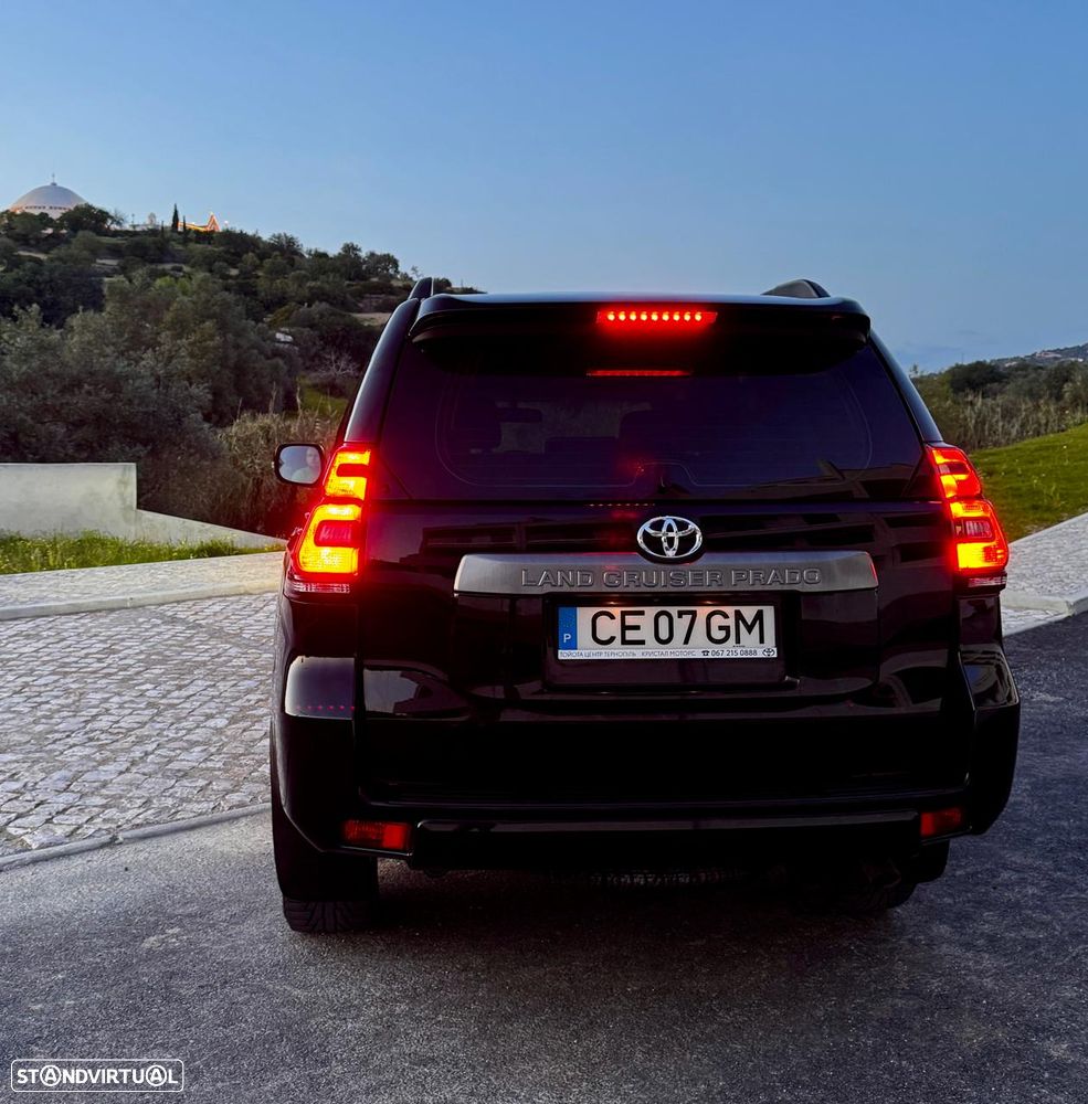 Toyota Land Cruiser 2.8 D-4D Auto Executive - 11