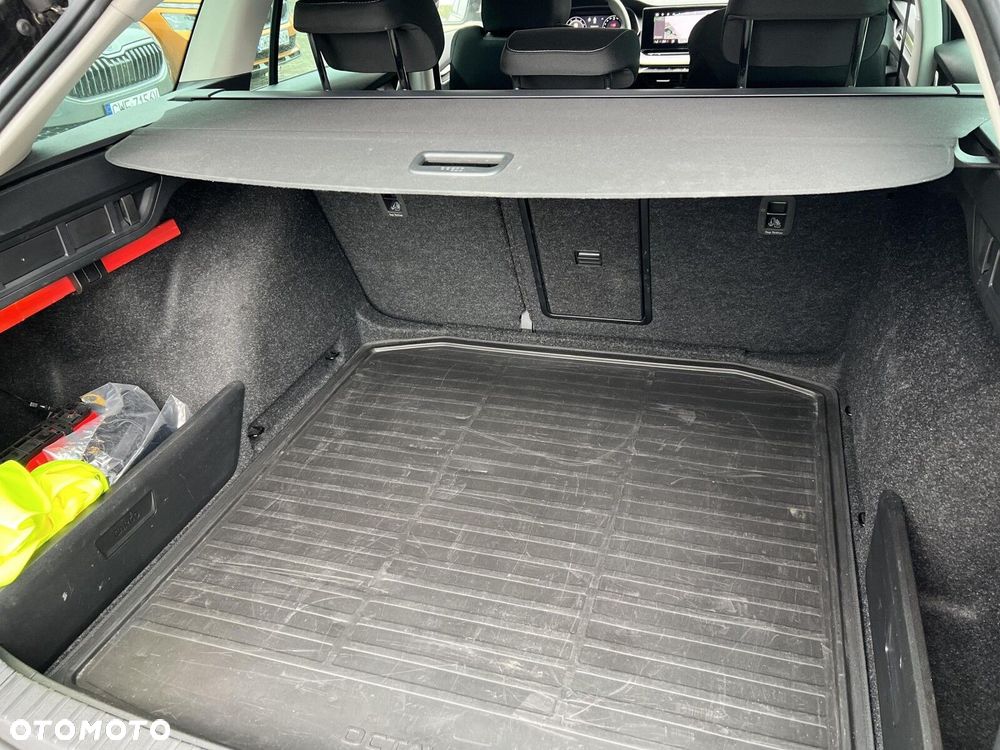 Skoda Octavia 1.5 TSI Selection - 9