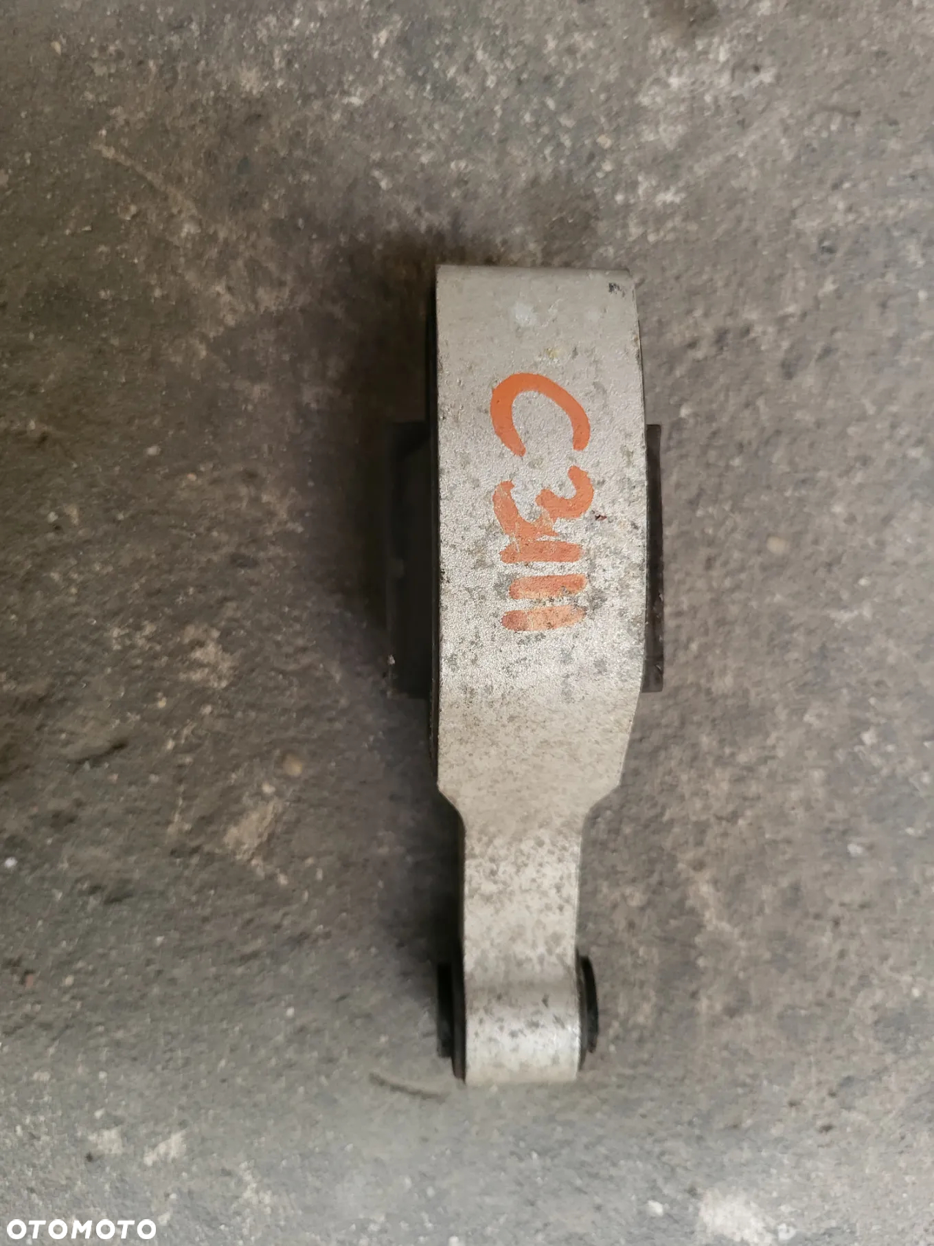 Łapa poduszka skrzyni biegów 1.2 B Citroen C3 III - 2