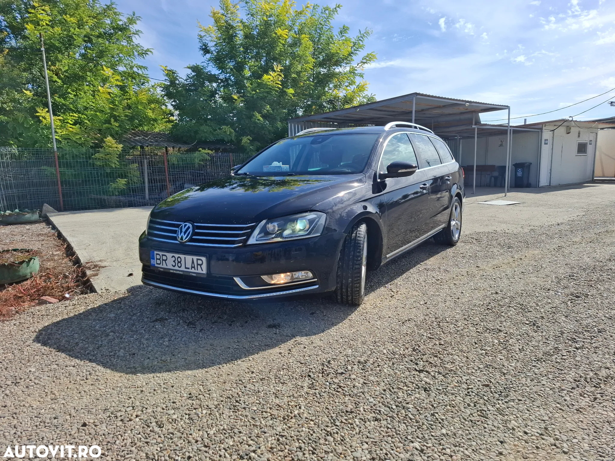 Volkswagen Passat Variant 2.0 TDI Blue TDI DSG Comfortline - 2