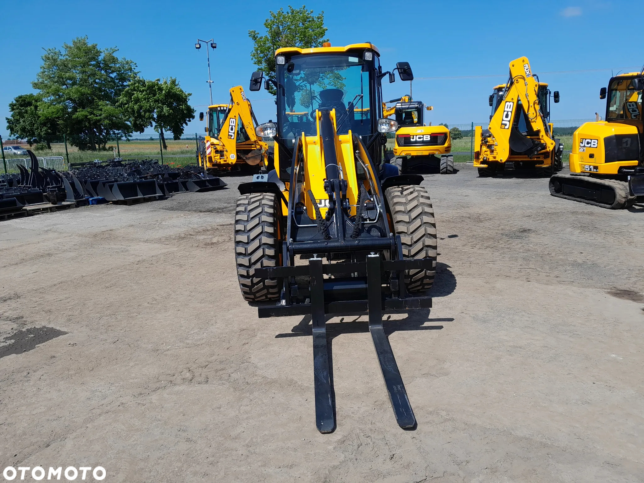 JCB 409 - 4
