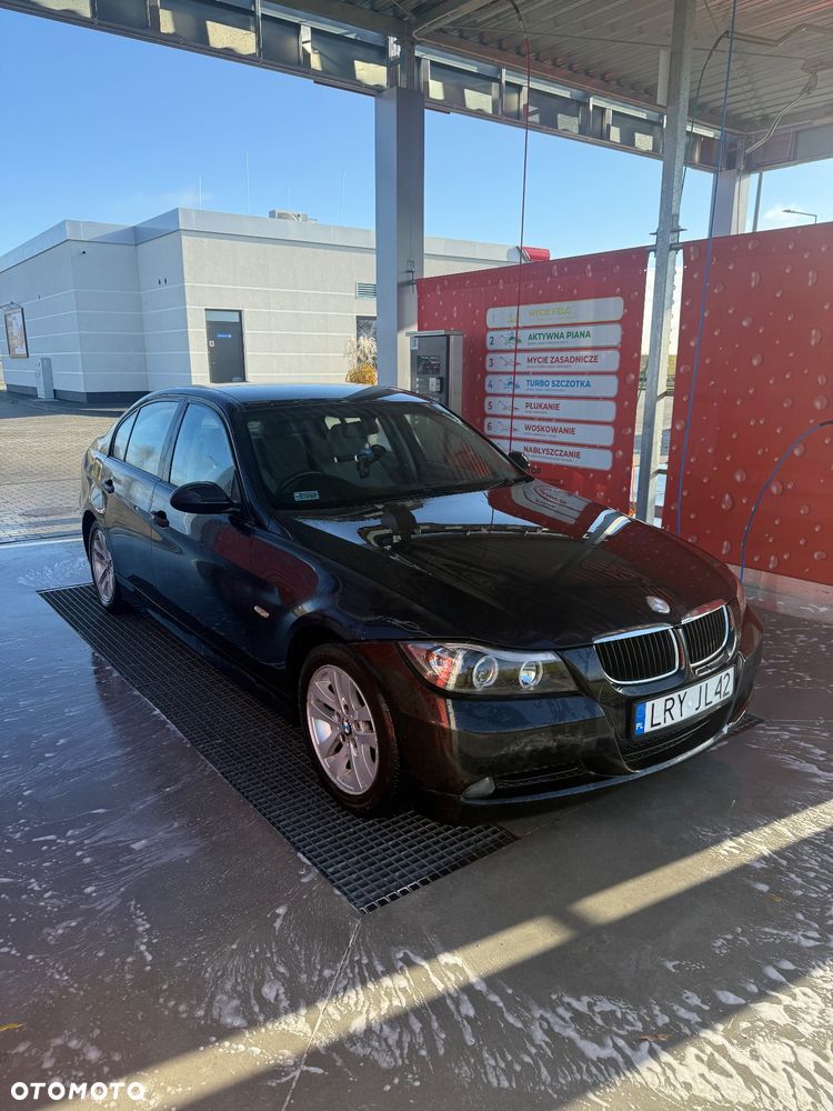 BMW Seria 3 320i - 1