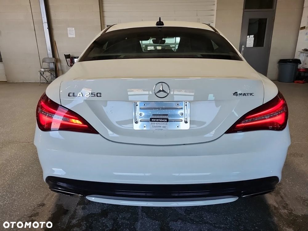 Mercedes-Benz CLA 250 4Matic 7G-DCT AMG Line - 8