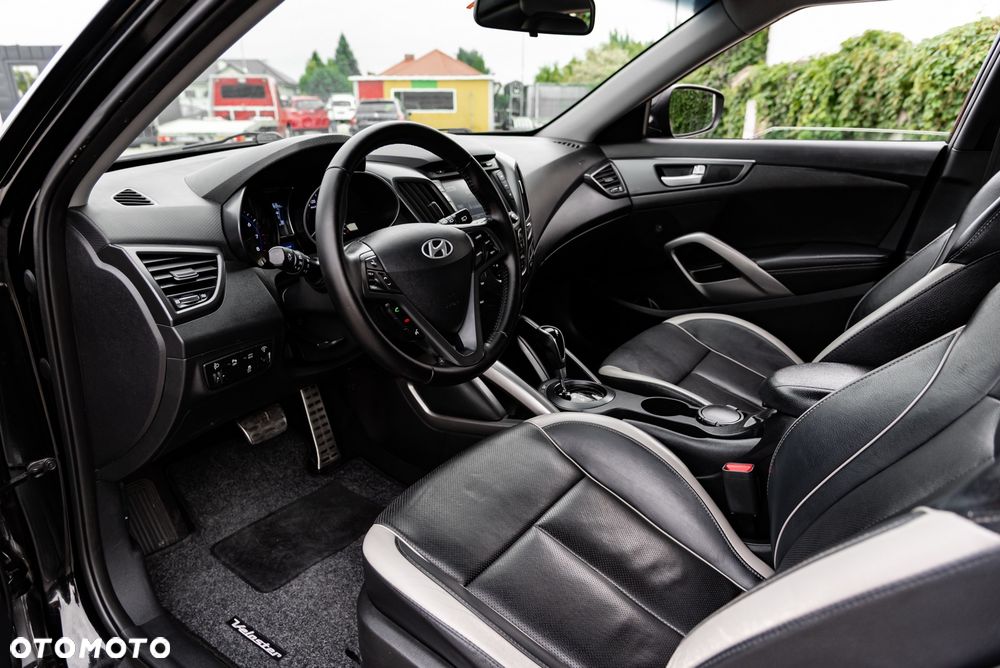 Hyundai Veloster 1.6 T-GDI Executive - 16