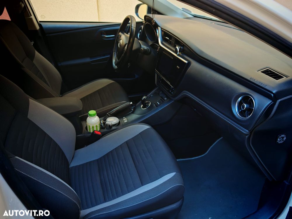 Toyota Auris - 4