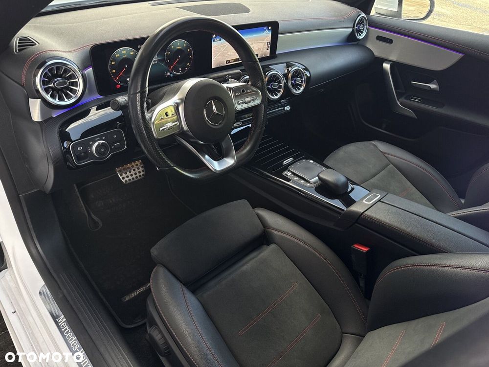 Mercedes-Benz CLA - 10